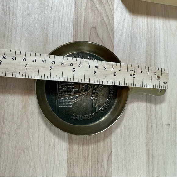 Vintage Collectors Souvenir Los Angeles International Airport "Pan" - Picture 4 of 4